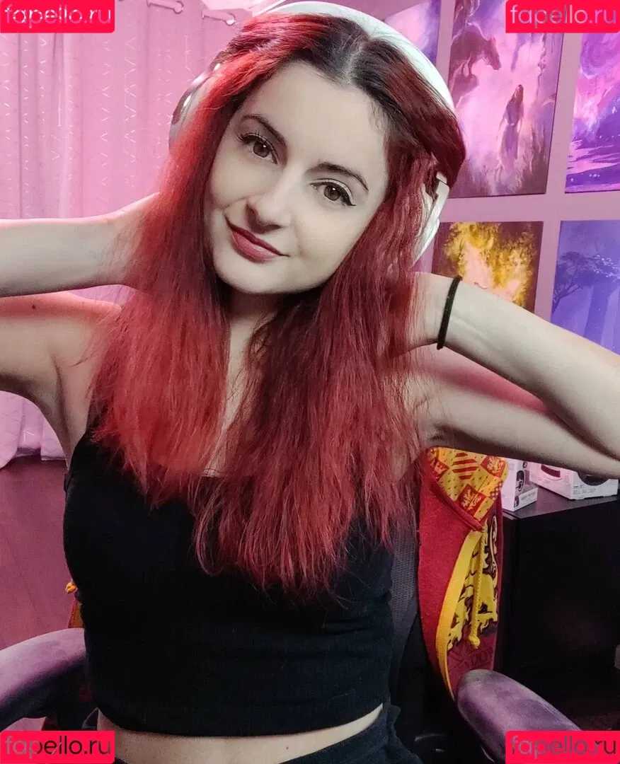 AnnieFuchsia Onlyfans Photo Gallery 