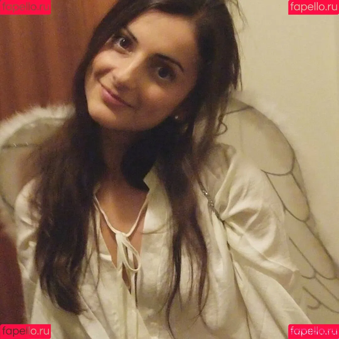 AnnieFuchsia Onlyfans Photo Gallery 