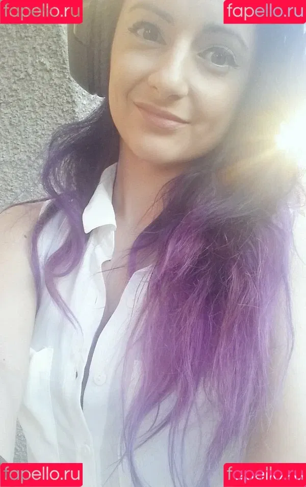 AnnieFuchsia Onlyfans Photo Gallery 