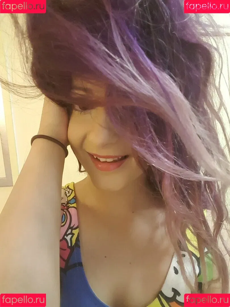 AnnieFuchsia Onlyfans Photo Gallery 