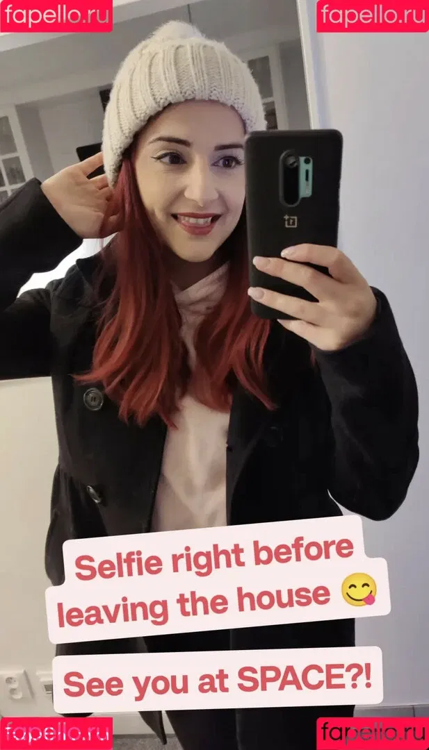 AnnieFuchsia Onlyfans Photo Gallery 