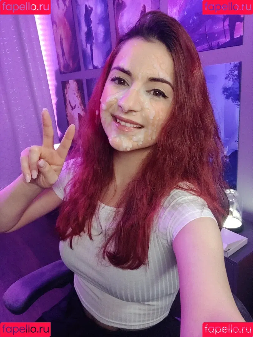 AnnieFuchsia Onlyfans Photo Gallery 