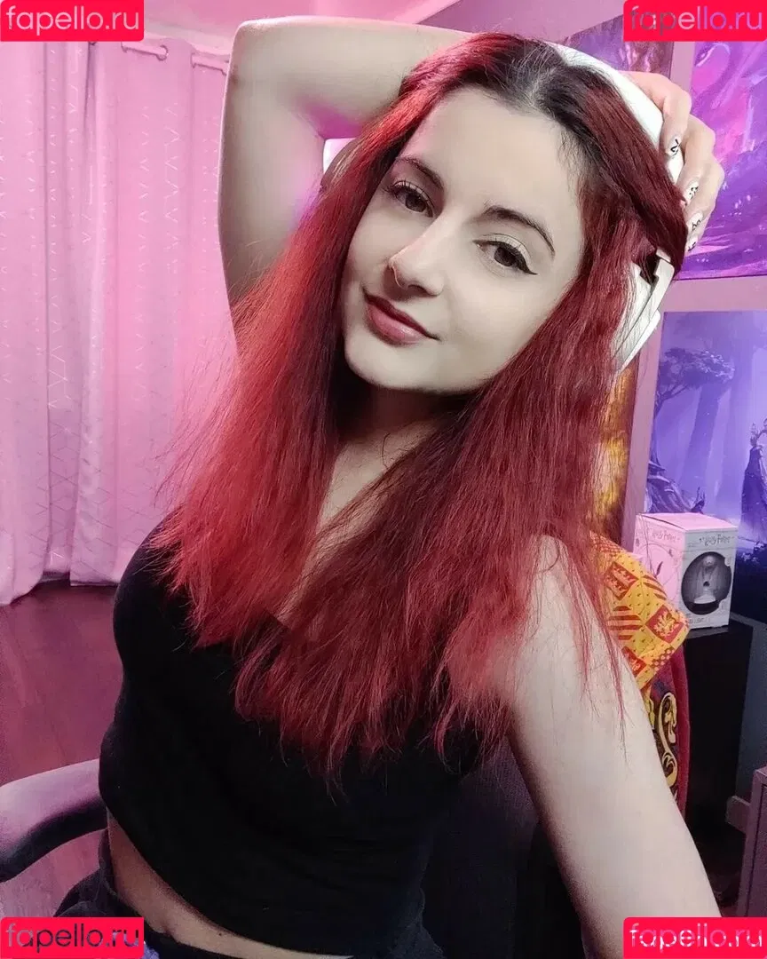 AnnieFuchsia Onlyfans Photo Gallery 