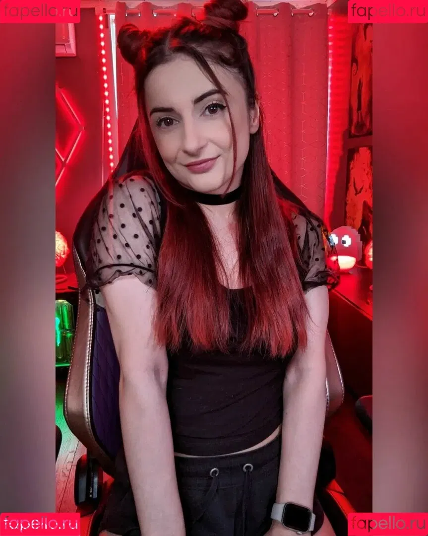 AnnieFuchsia Onlyfans Photo Gallery 