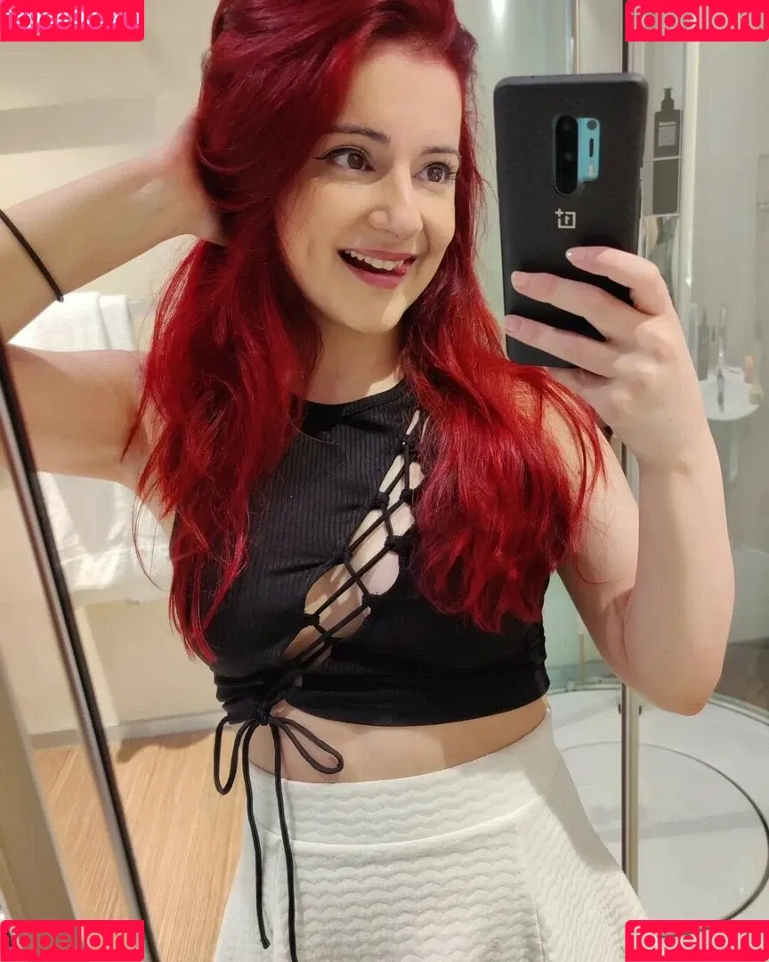 AnnieFuchsia Onlyfans Photo Gallery 