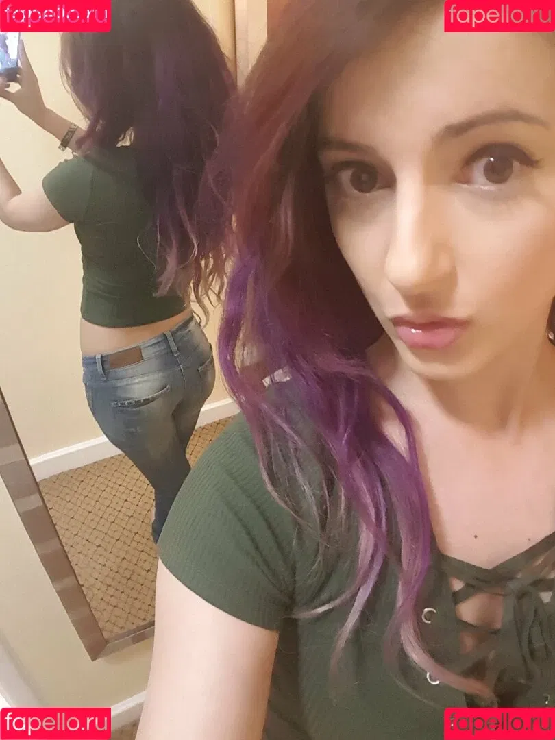 AnnieFuchsia Onlyfans Photo Gallery 