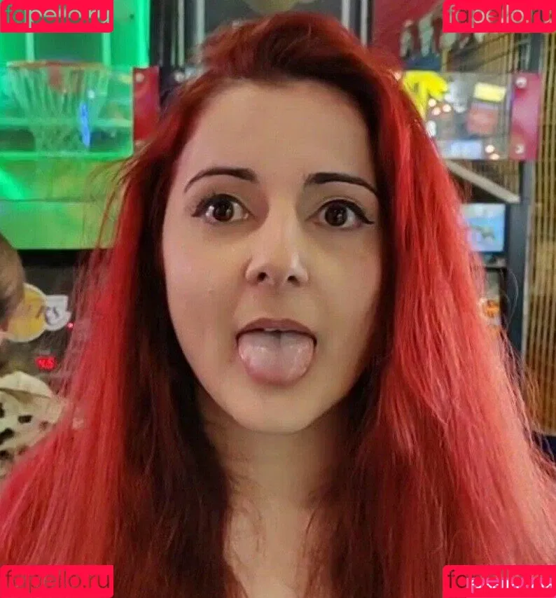 AnnieFuchsia Onlyfans Photo Gallery 