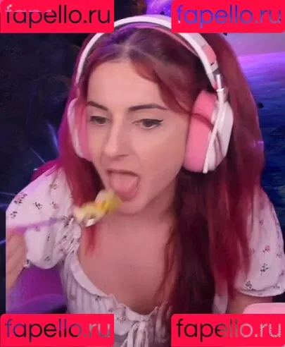 AnnieFuchsia Onlyfans Photo Gallery 