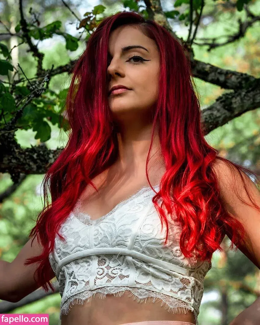 AnnieFuchsia Onlyfans Photo Gallery 