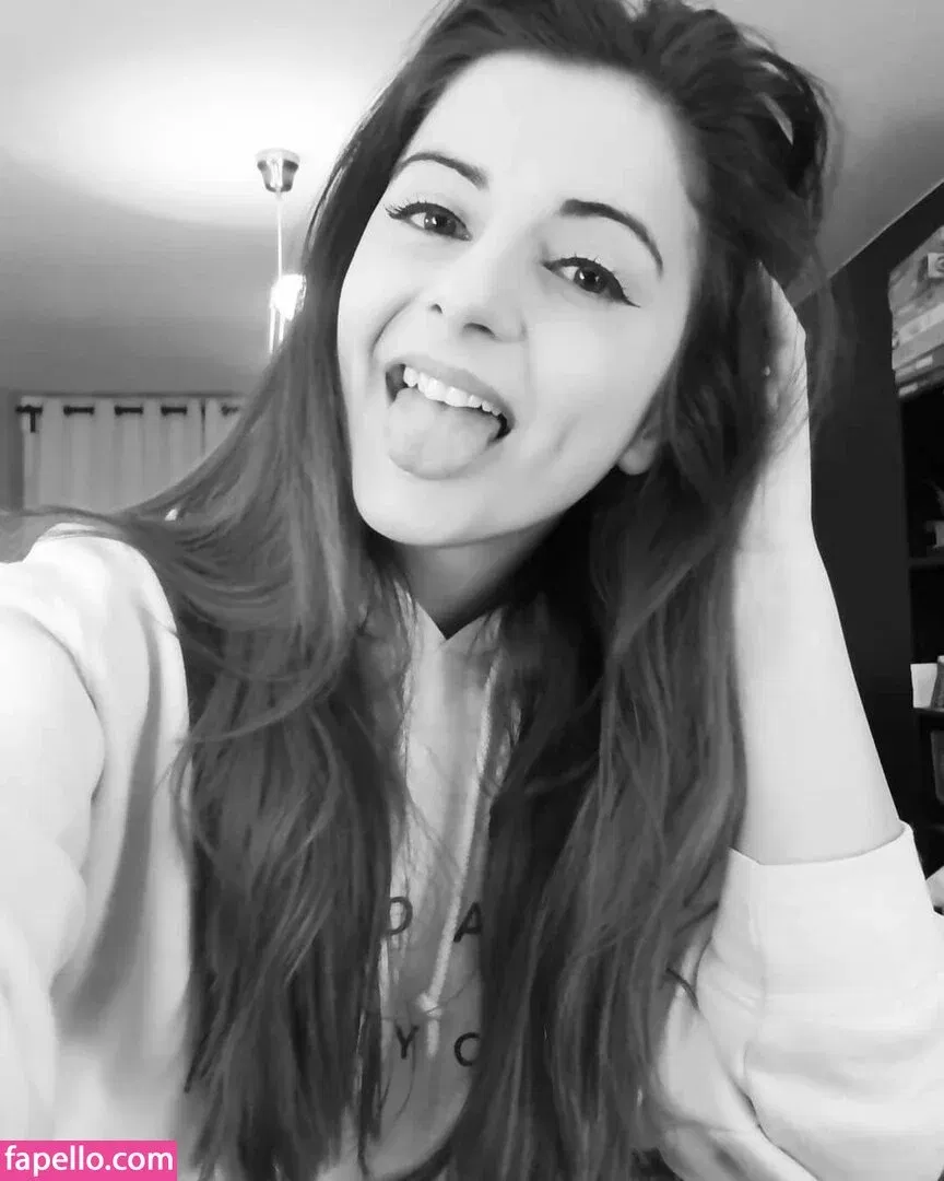 AnnieFuchsia Onlyfans Photo Gallery 