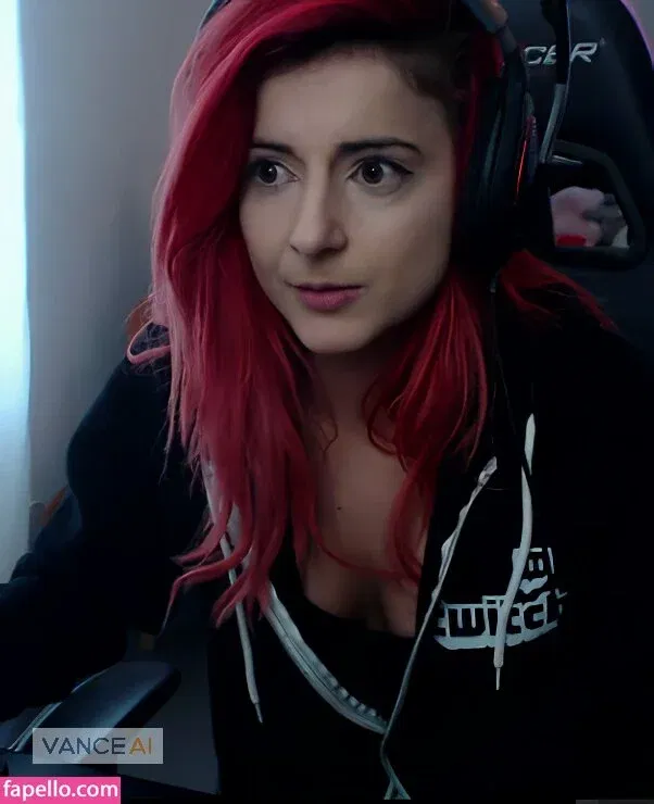 AnnieFuchsia Onlyfans Photo Gallery 