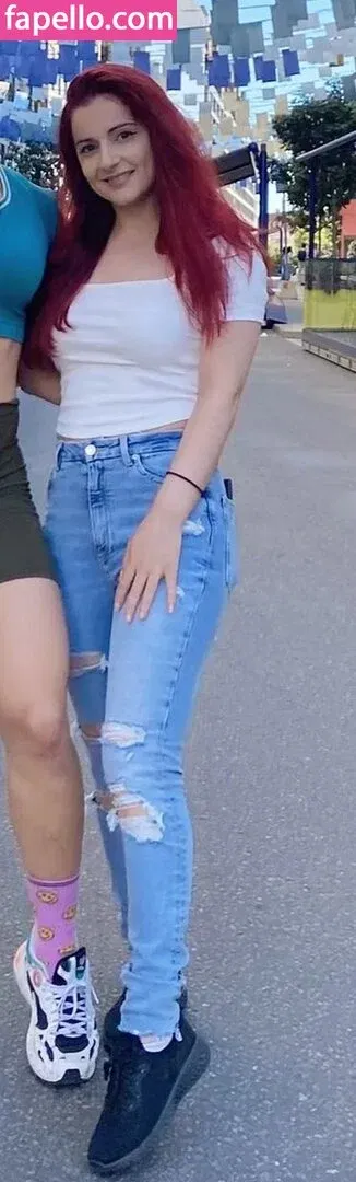 AnnieFuchsia Onlyfans Photo Gallery 