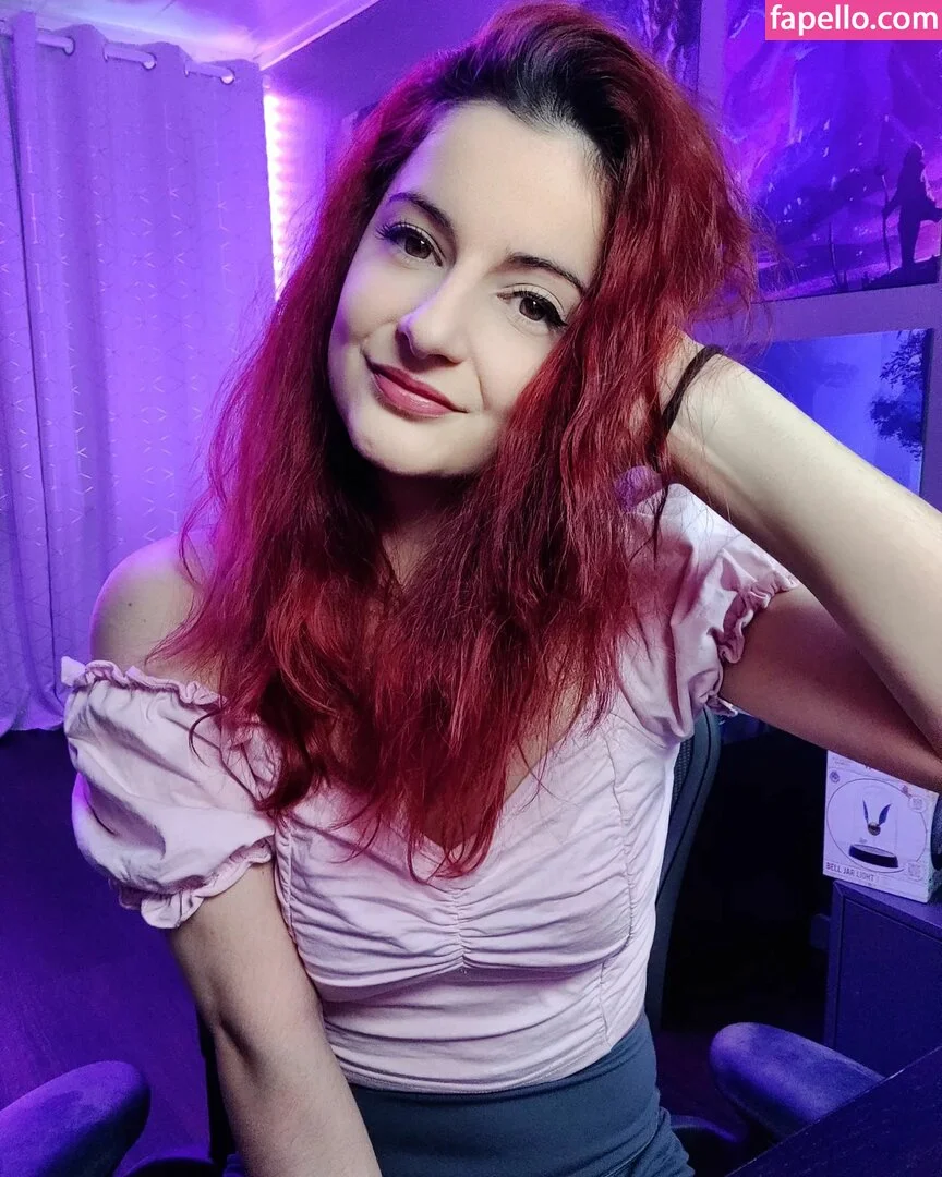 AnnieFuchsia Onlyfans Photo Gallery 