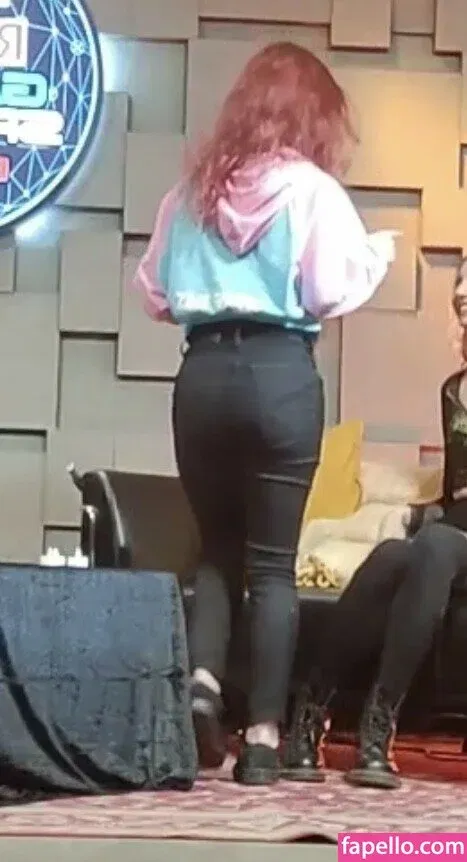 AnnieFuchsia Onlyfans Photo Gallery 