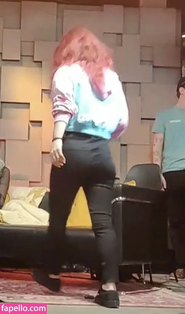 AnnieFuchsia Onlyfans Photo Gallery 