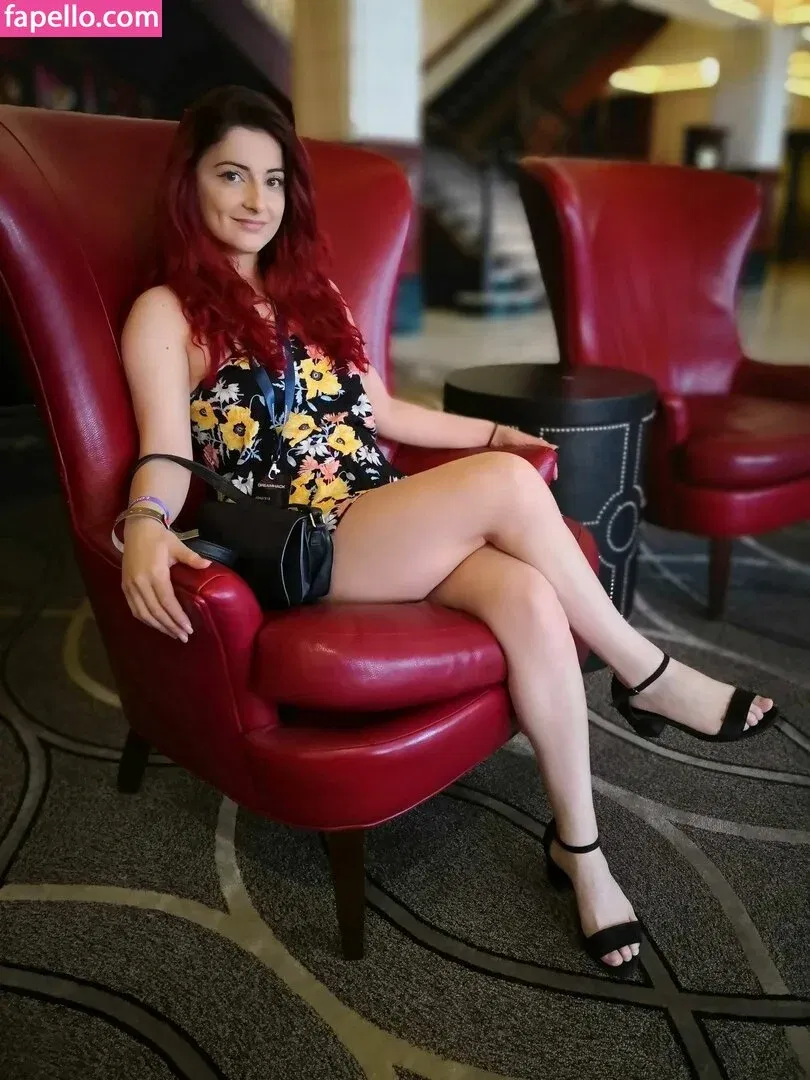 AnnieFuchsia Onlyfans Photo Gallery 