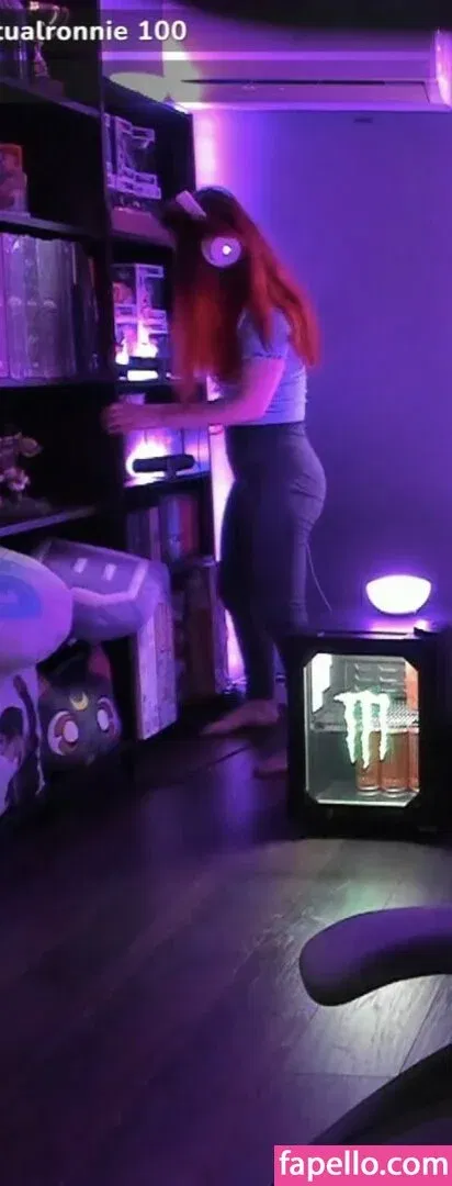 AnnieFuchsia Onlyfans Photo Gallery 