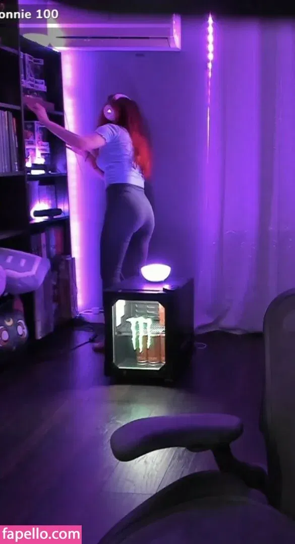 AnnieFuchsia Onlyfans Photo Gallery 