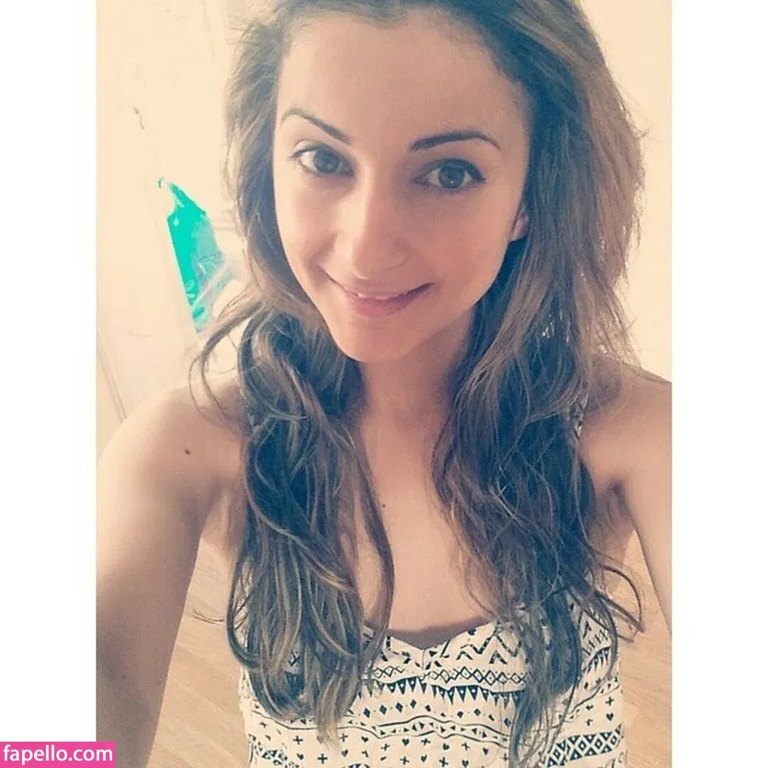 AnnieFuchsia Onlyfans Photo Gallery 