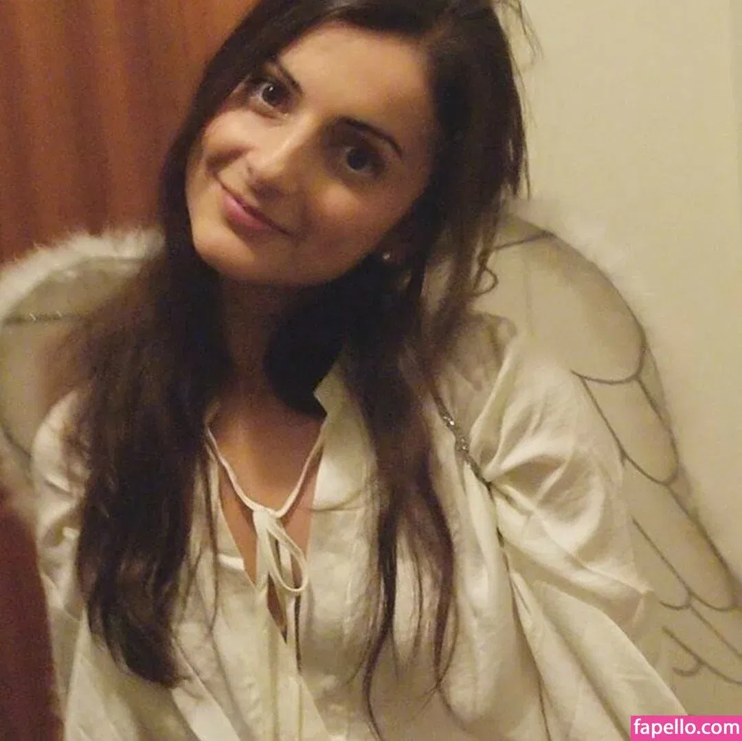 AnnieFuchsia Onlyfans Photo Gallery 