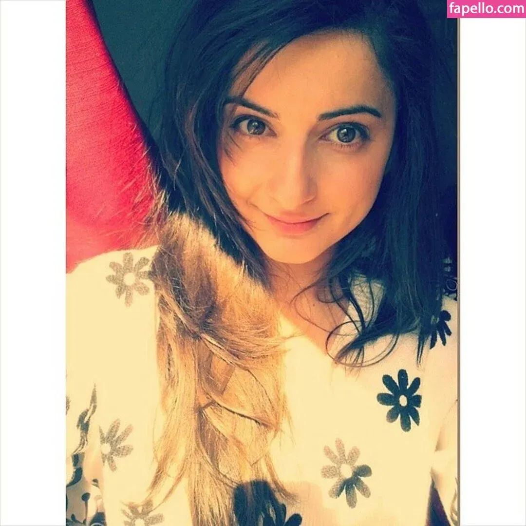 AnnieFuchsia Onlyfans Photo Gallery 