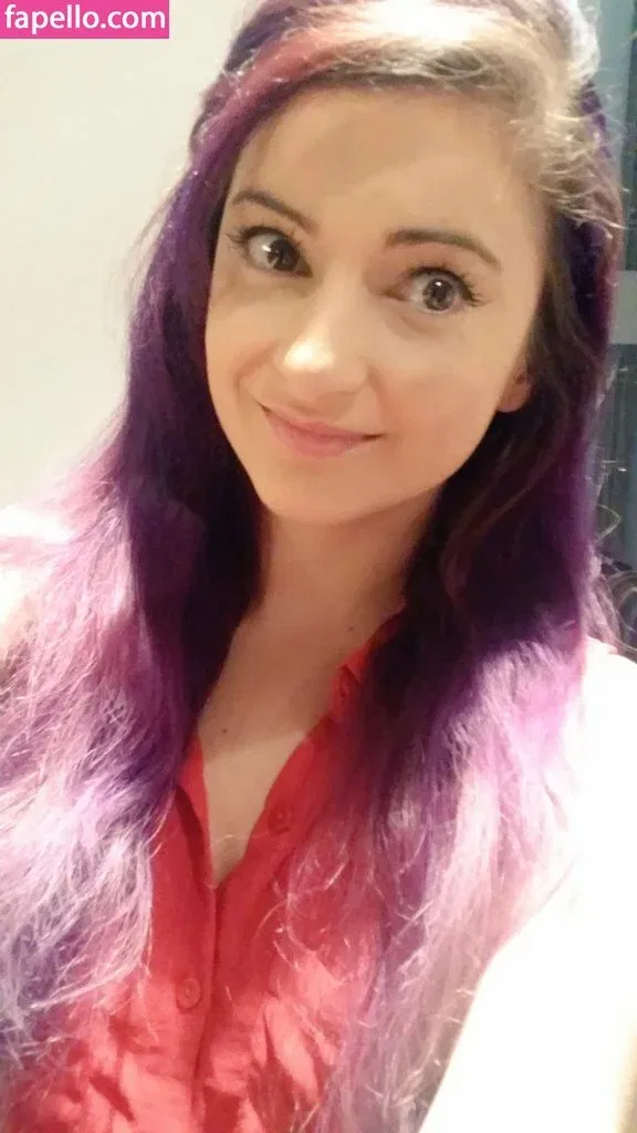 AnnieFuchsia Onlyfans Photo Gallery 