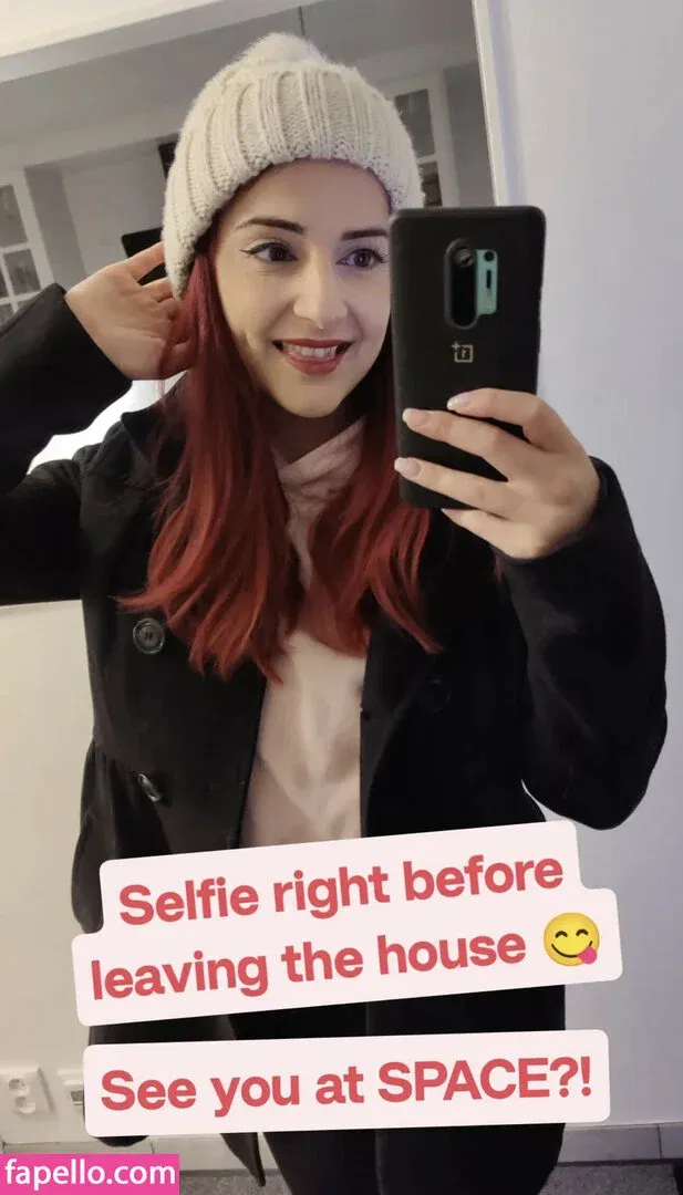 AnnieFuchsia Onlyfans Photo Gallery 