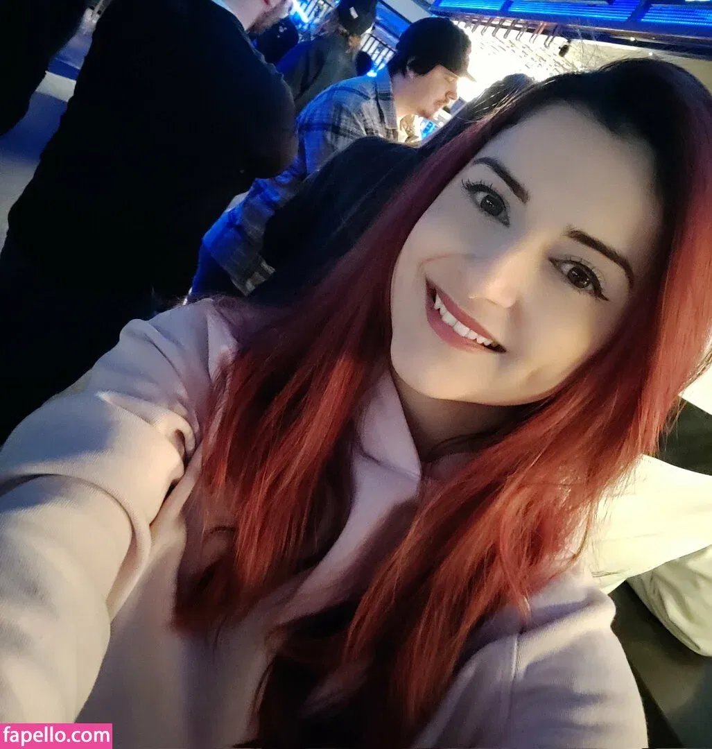 AnnieFuchsia Onlyfans Photo Gallery 