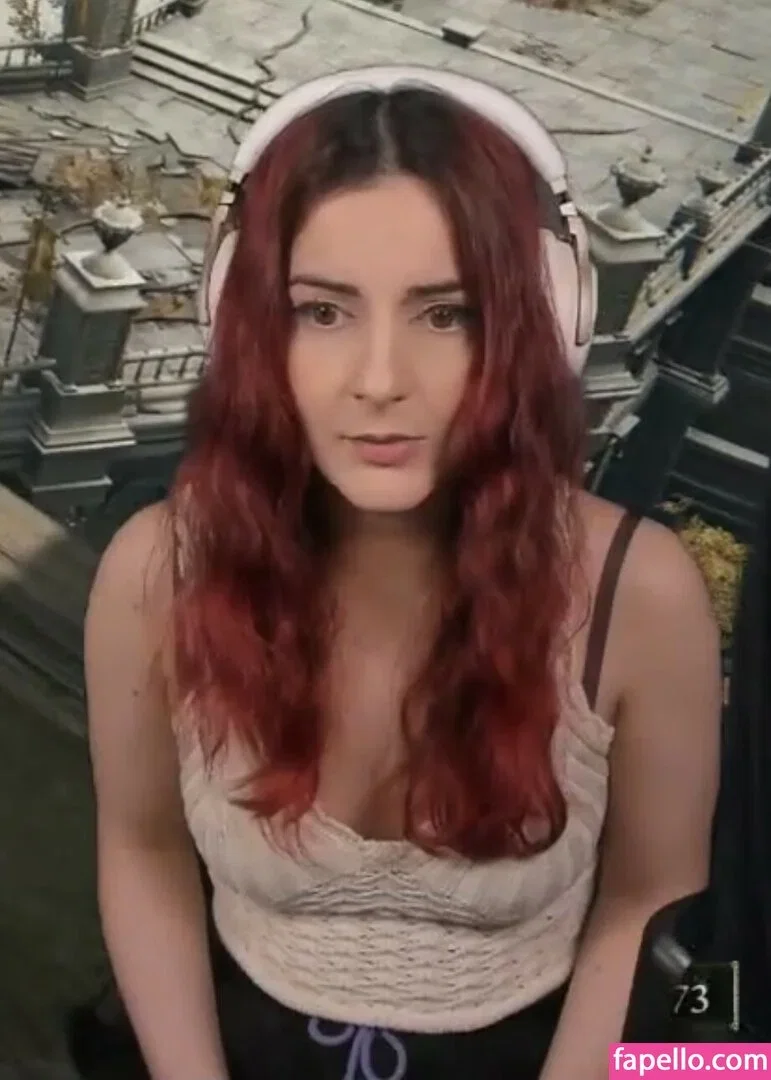 AnnieFuchsia Onlyfans Photo Gallery 