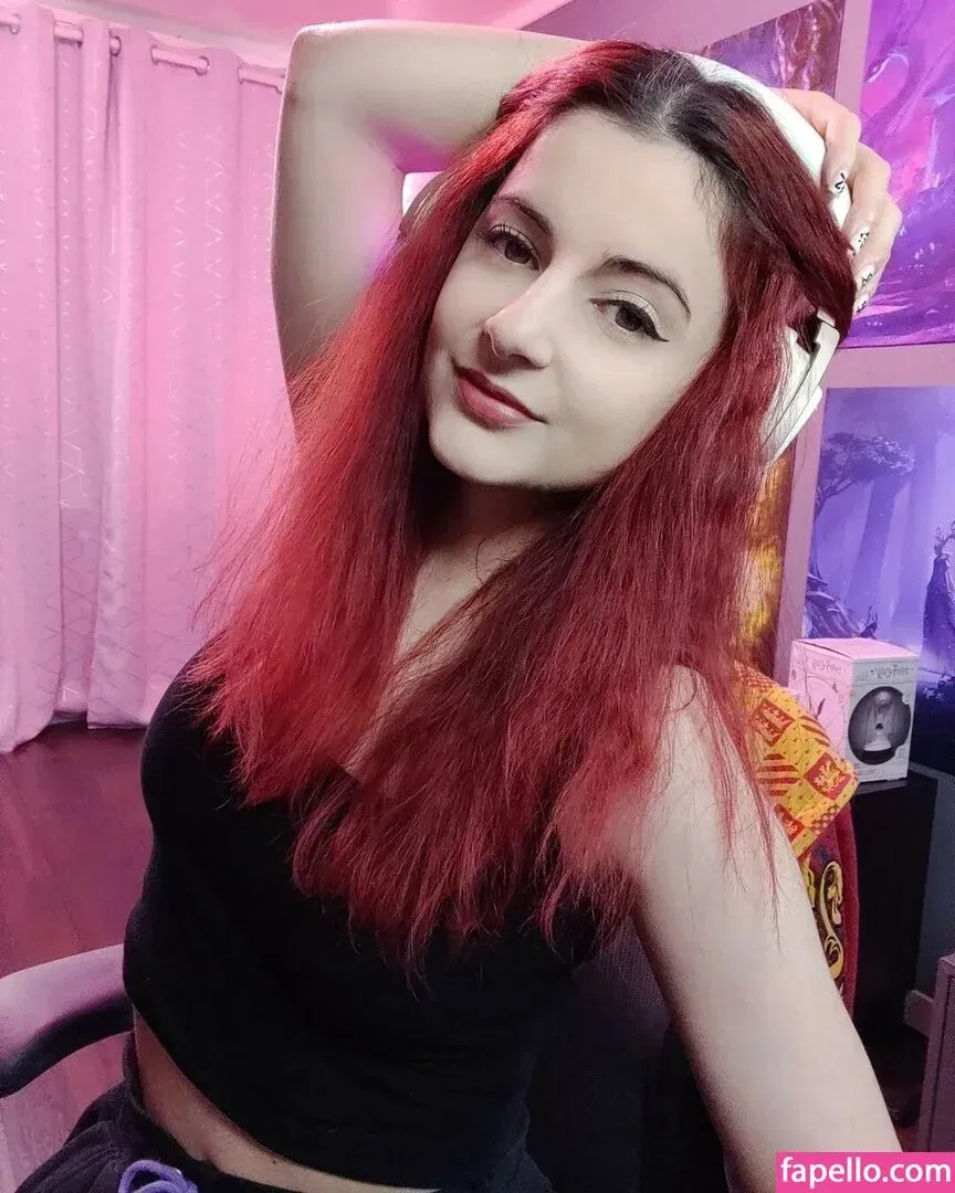 AnnieFuchsia Onlyfans Photo Gallery 