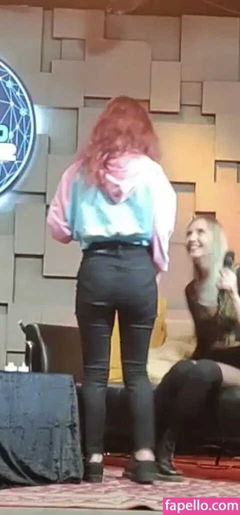 AnnieFuchsia Onlyfans Photo Gallery 