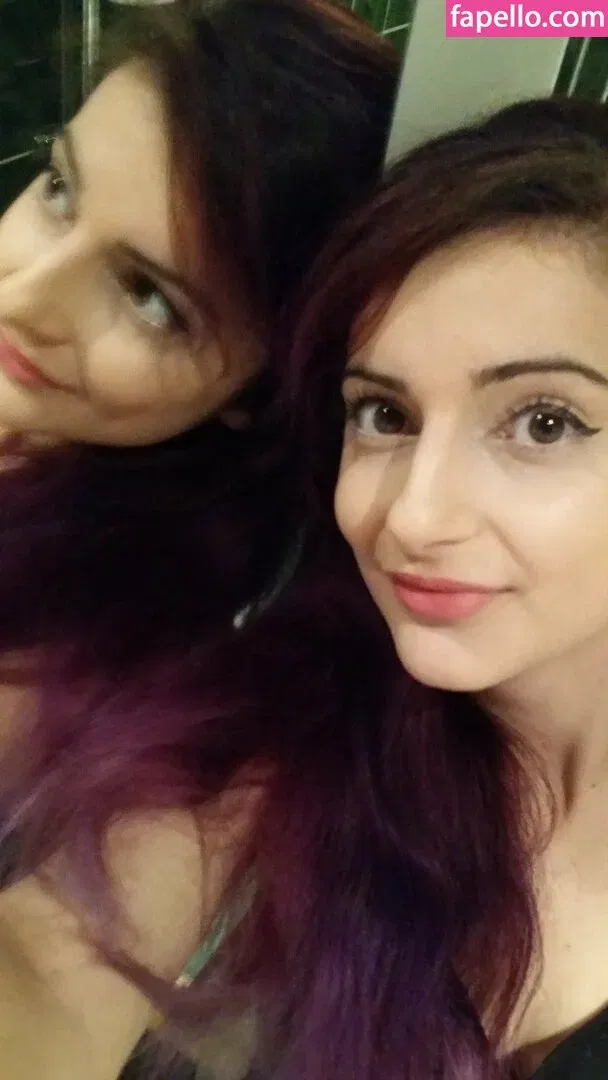 AnnieFuchsia Onlyfans Photo Gallery 