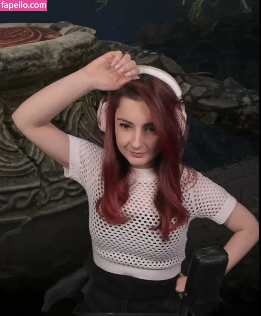 AnnieFuchsia Onlyfans Photo Gallery 