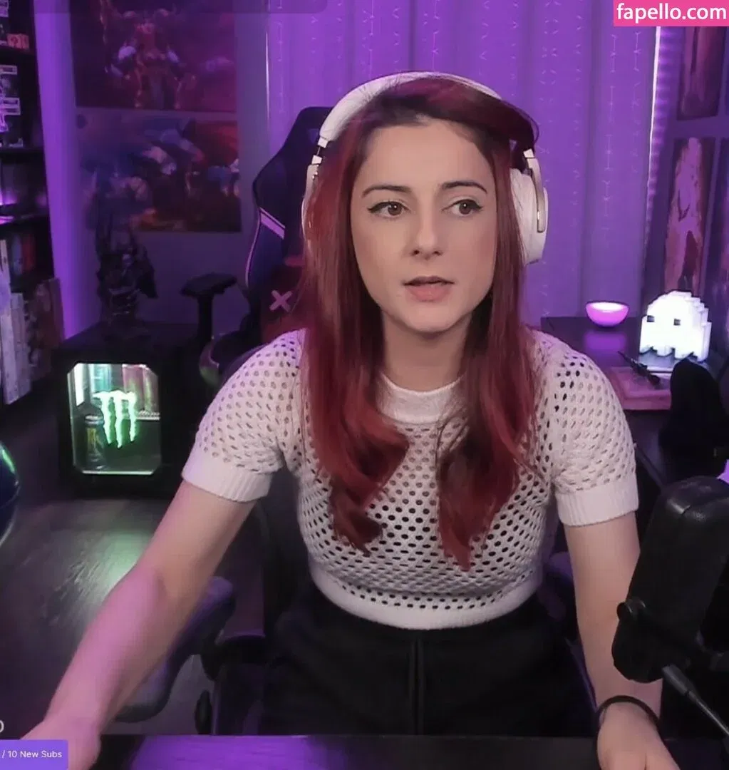 AnnieFuchsia Onlyfans Photo Gallery 