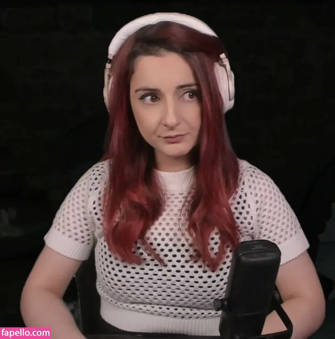 AnnieFuchsia Onlyfans Photo Gallery 