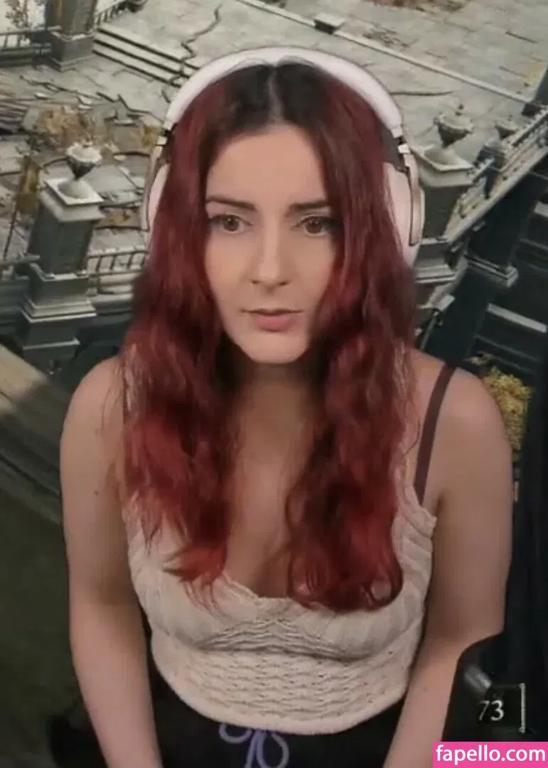 AnnieFuchsia Onlyfans Photo Gallery 