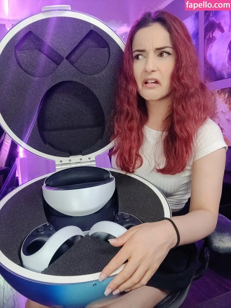 AnnieFuchsia Onlyfans Photo Gallery 