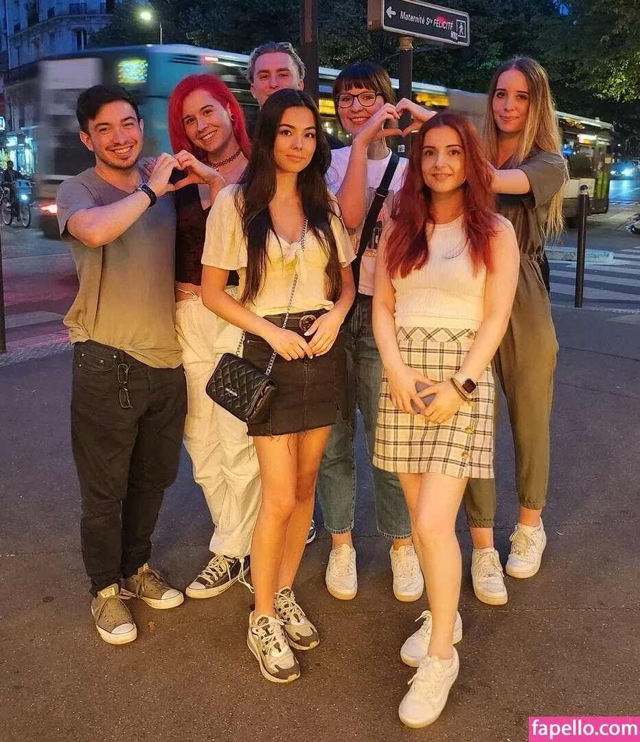 AnnieFuchsia Onlyfans Photo Gallery 