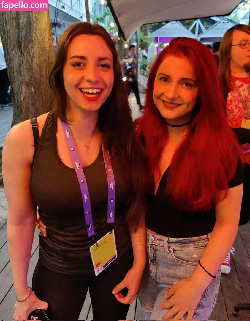 AnnieFuchsia Onlyfans Photo Gallery 