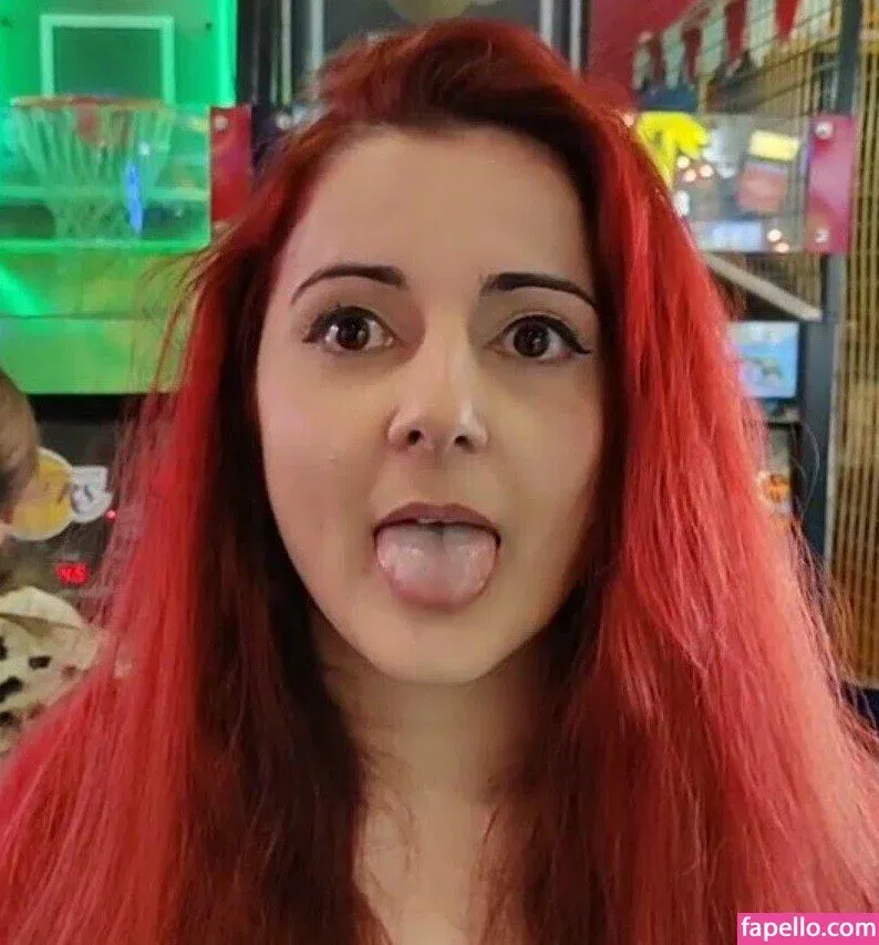 AnnieFuchsia Onlyfans Photo Gallery 