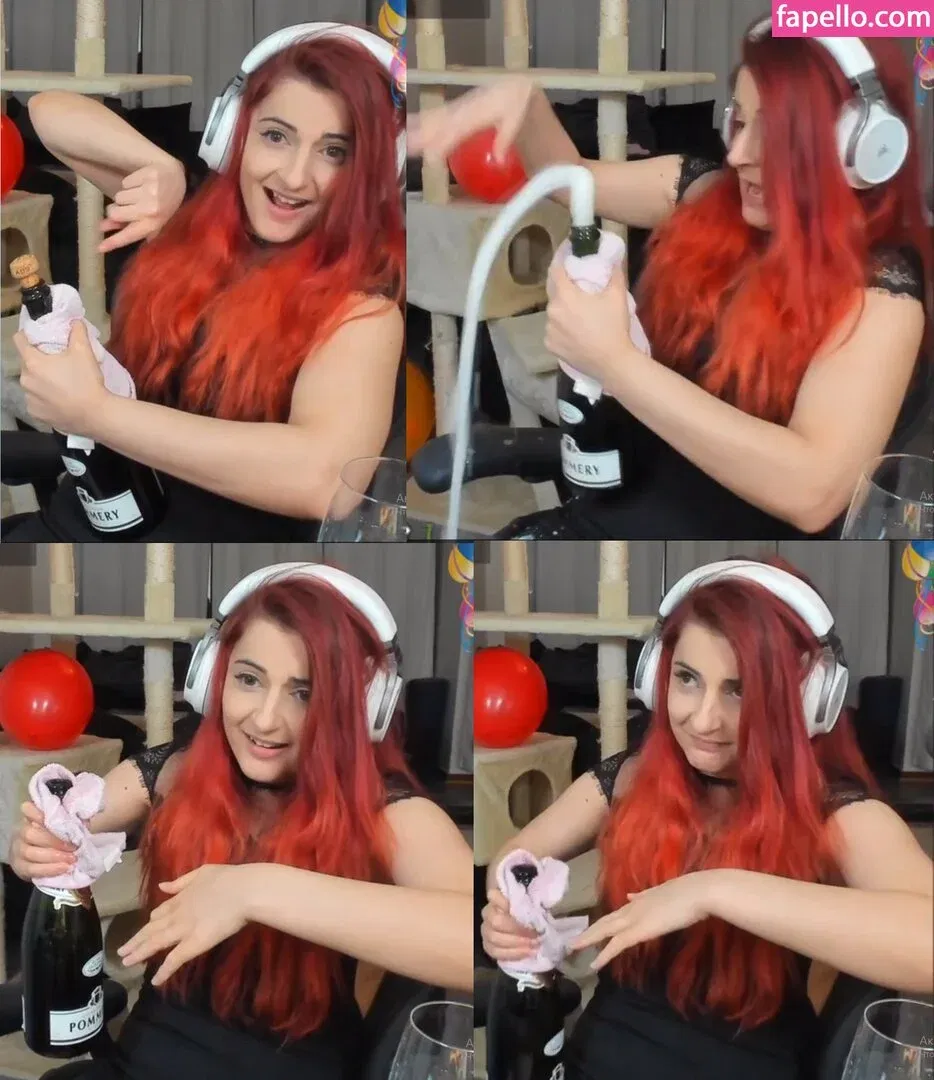 AnnieFuchsia Onlyfans Photo Gallery 