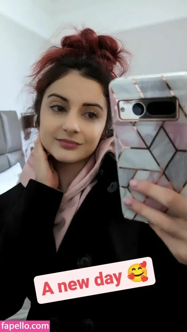 AnnieFuchsia Onlyfans Photo Gallery 