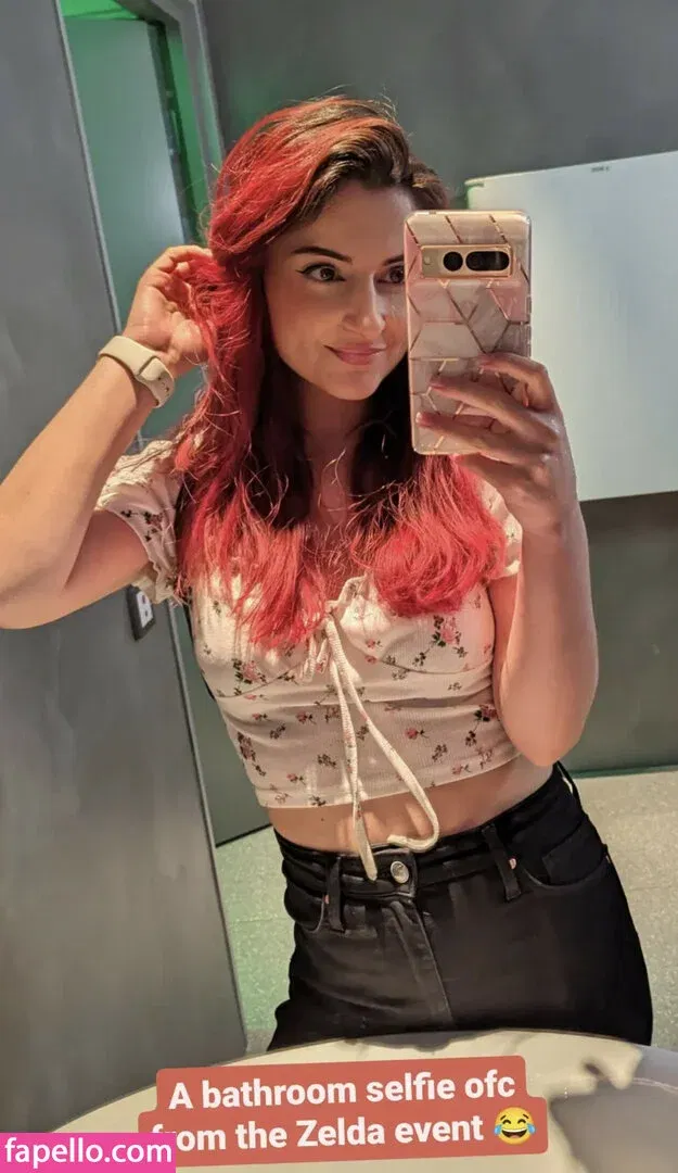 AnnieFuchsia Onlyfans Photo Gallery 