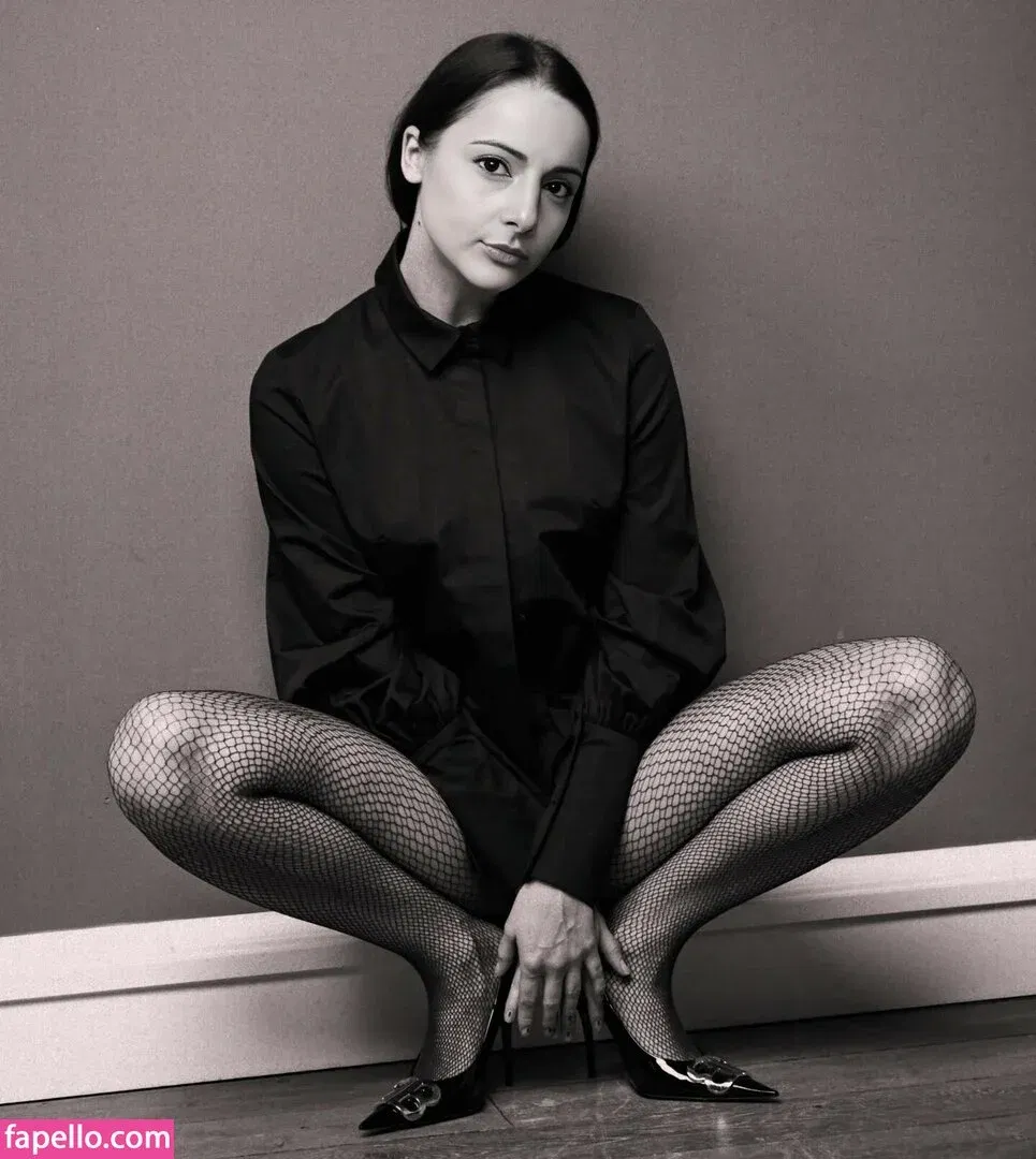 AnnieFuchsia Onlyfans Photo Gallery 