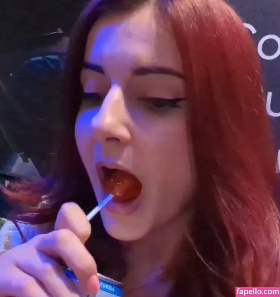 AnnieFuchsia Onlyfans Photo Gallery 