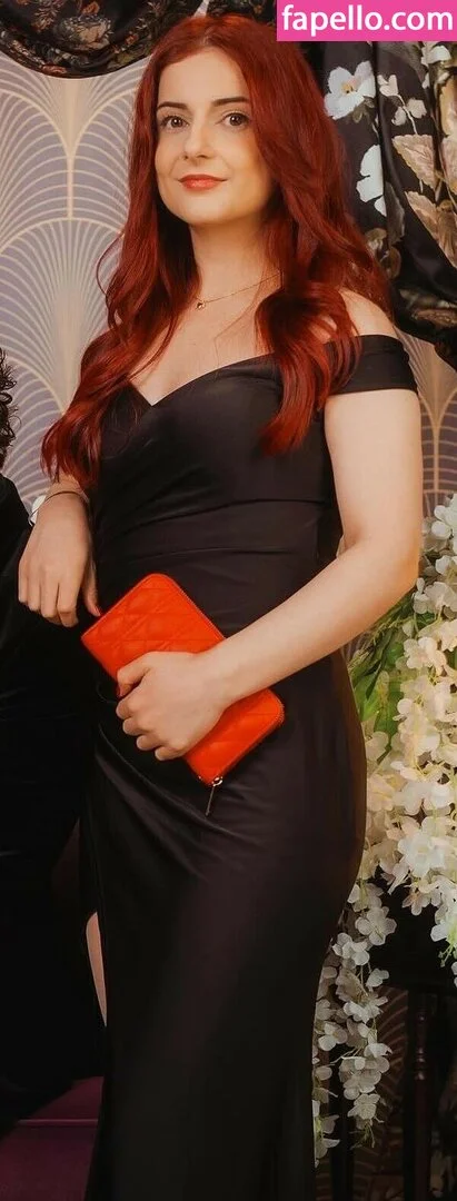 AnnieFuchsia Onlyfans Photo Gallery 