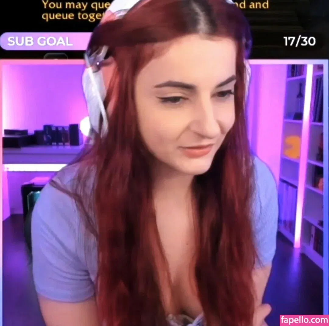 AnnieFuchsia Onlyfans Photo Gallery 