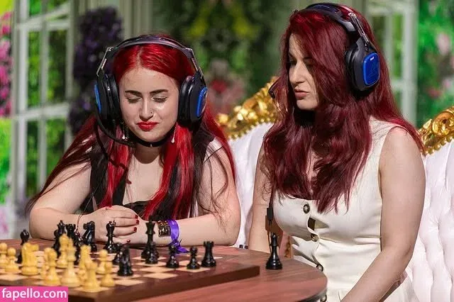 AnnieFuchsia Onlyfans Photo Gallery 