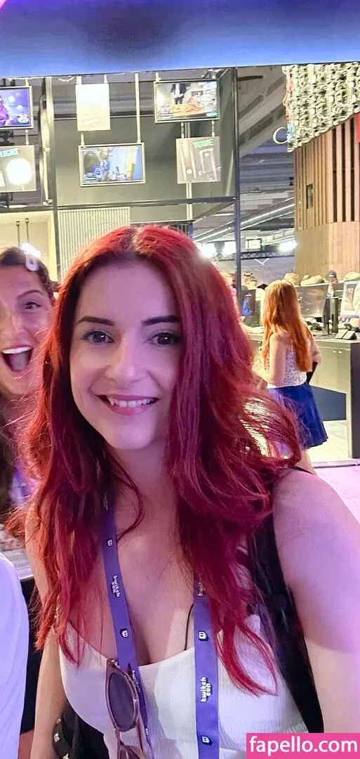 AnnieFuchsia Onlyfans Photo Gallery 