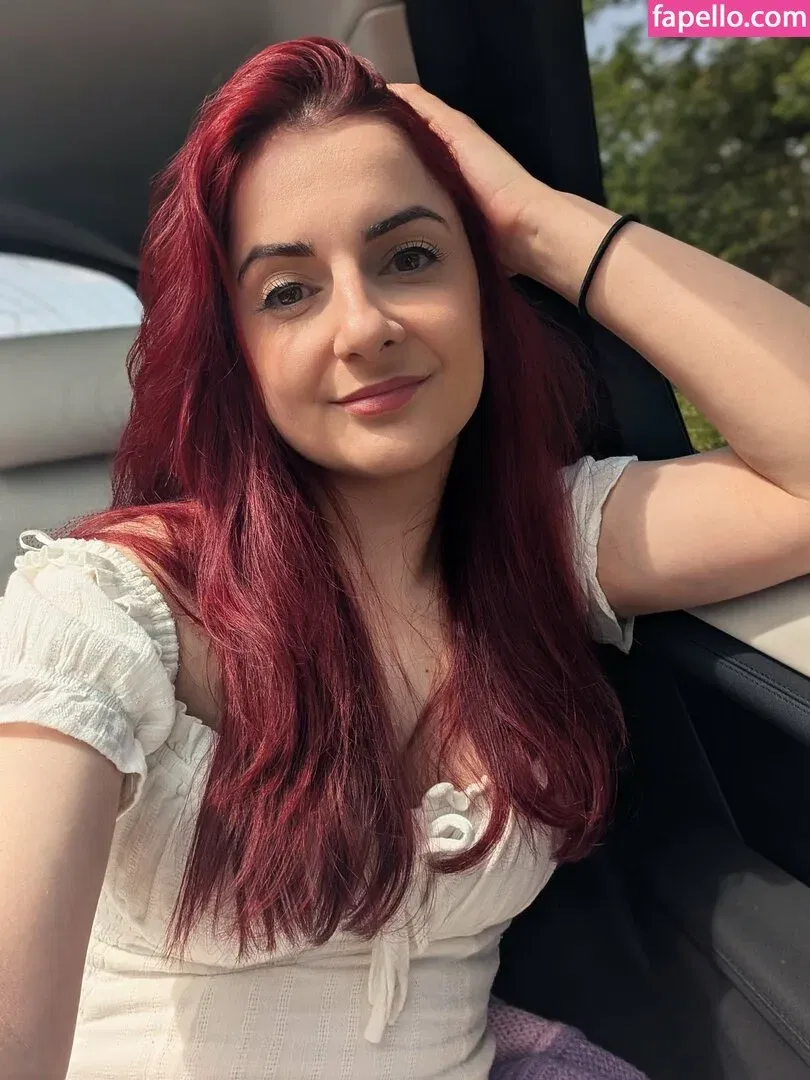 AnnieFuchsia Onlyfans Photo Gallery 